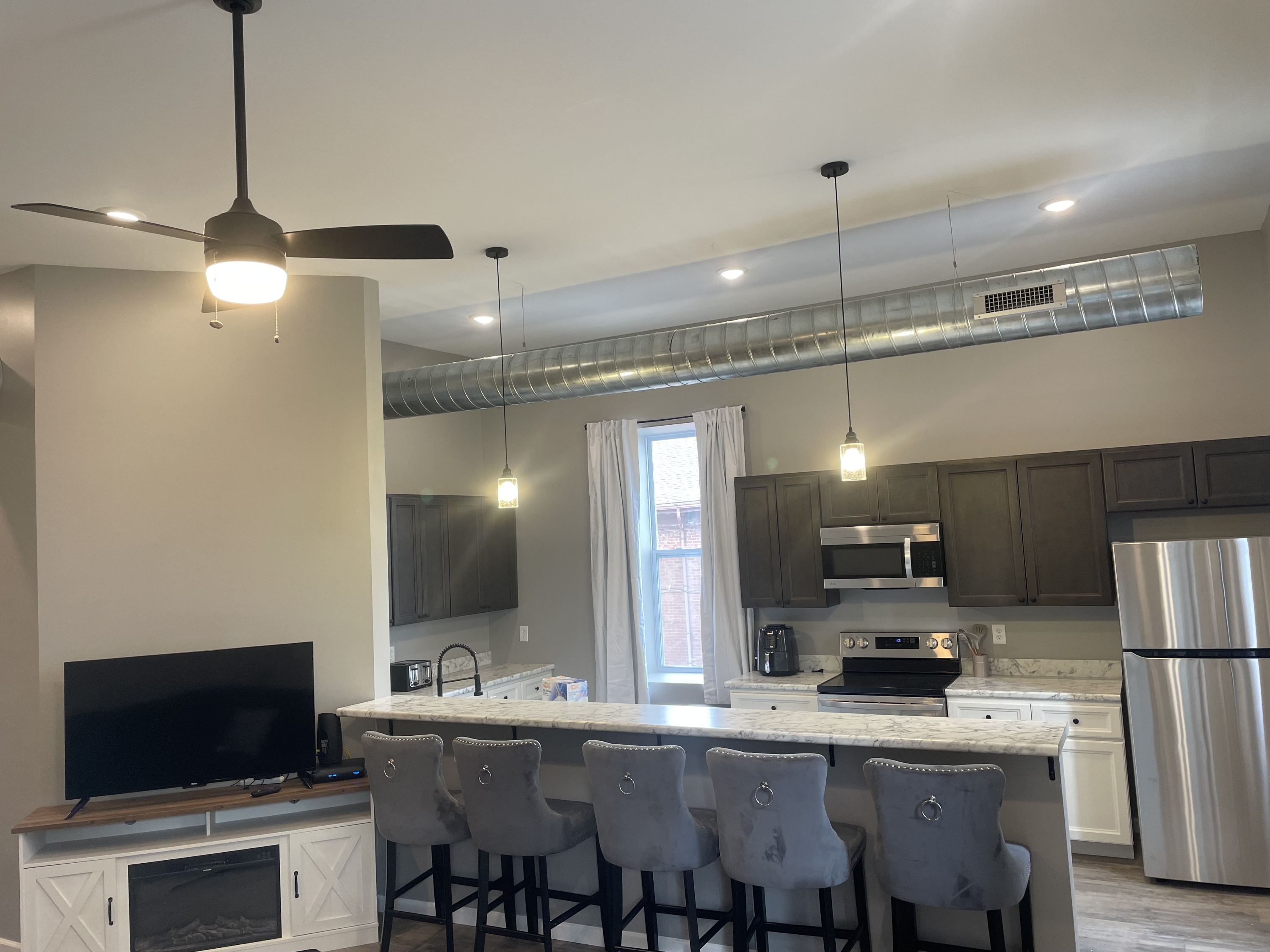 3 West Laurel