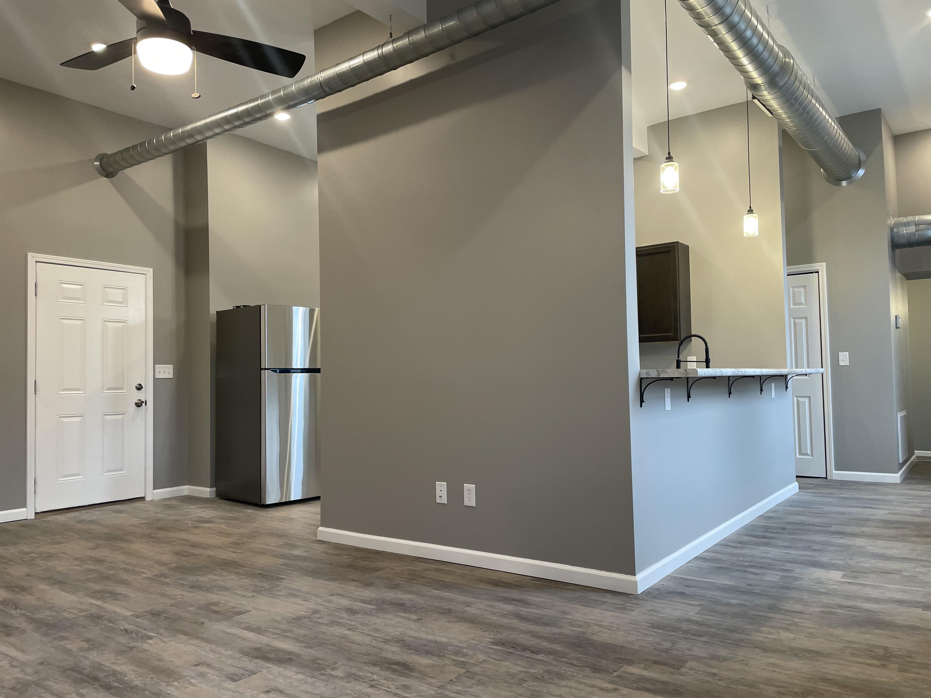 3 West Laurel